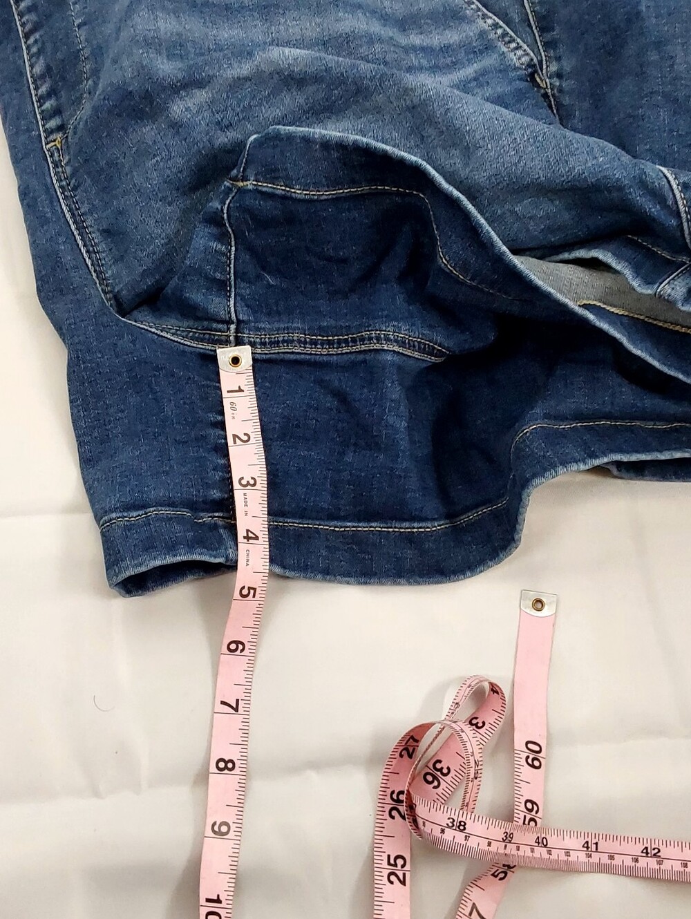 Torrid 3.5'' Weekend Mid-Rise Short - Picture 9 of 10